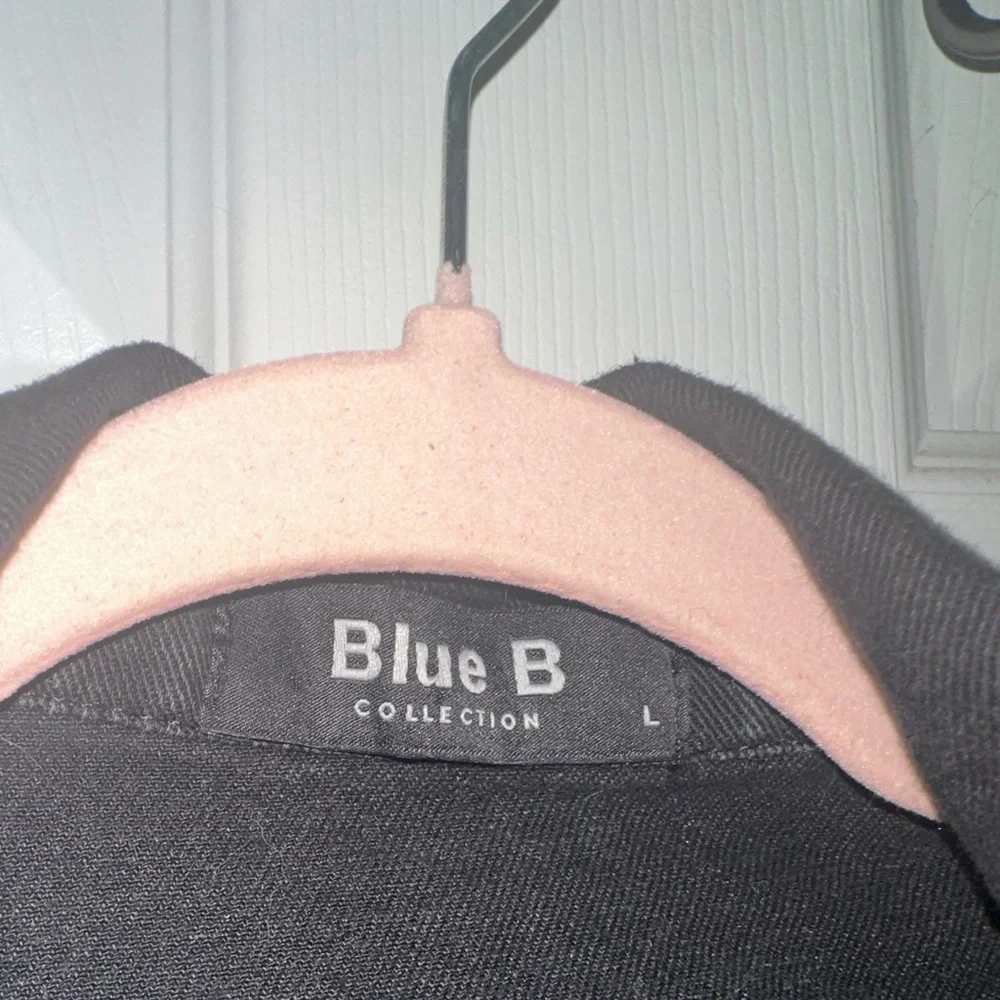 Black Jean jacket with rhinestone across front & back - Picture 2 of 8